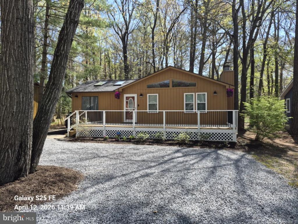 Image 1 of property listing at 220 OCEAN, Ocean Pines, MD 21811