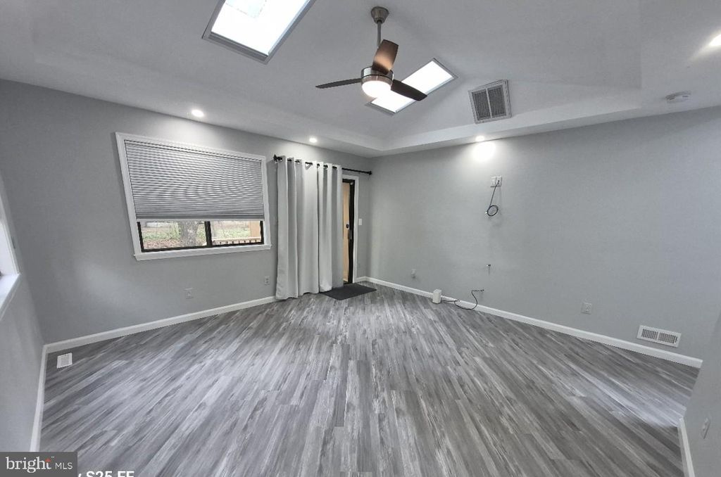 Image 13 of property listing at 220 OCEAN, Ocean Pines, MD 21811