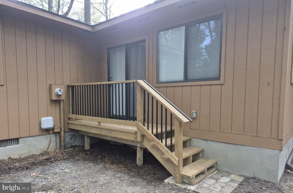 Image 20 of property listing at 220 OCEAN, Ocean Pines, MD 21811