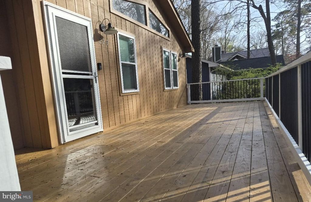 Image 3 of property listing at 220 OCEAN, Ocean Pines, MD 21811