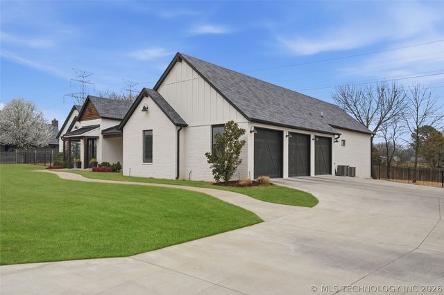 12937 S 28th Place, Bixby, OK 74008