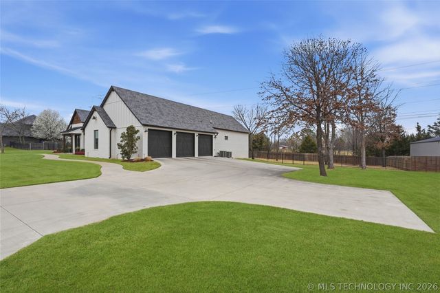 12937 S 28th Place, Bixby, OK 74008