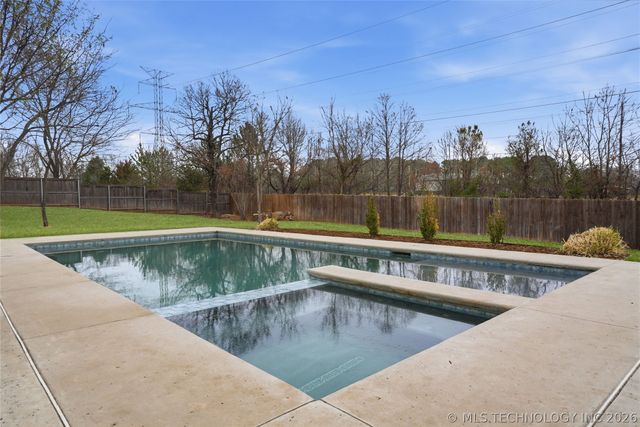 12937 S 28th Place, Bixby, OK 74008