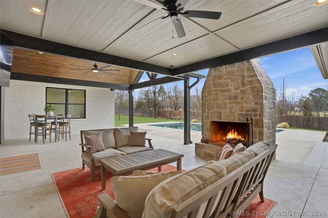 12937 S 28th Place, Bixby, OK 74008