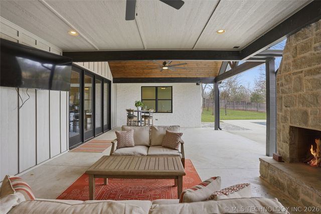 12937 S 28th Place, Bixby, OK 74008