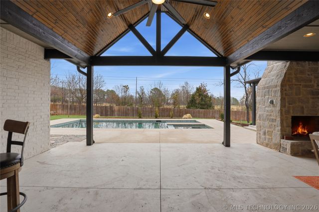 12937 S 28th Place, Bixby, OK 74008