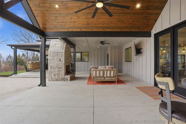 12937 S 28th Place, Bixby, OK 74008