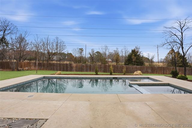 12937 S 28th Place, Bixby, OK 74008