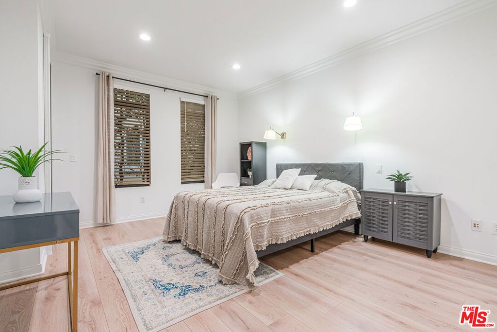 Image 14 of property listing at 5625 Crescent Park 126, Playa Vista, CA 90094