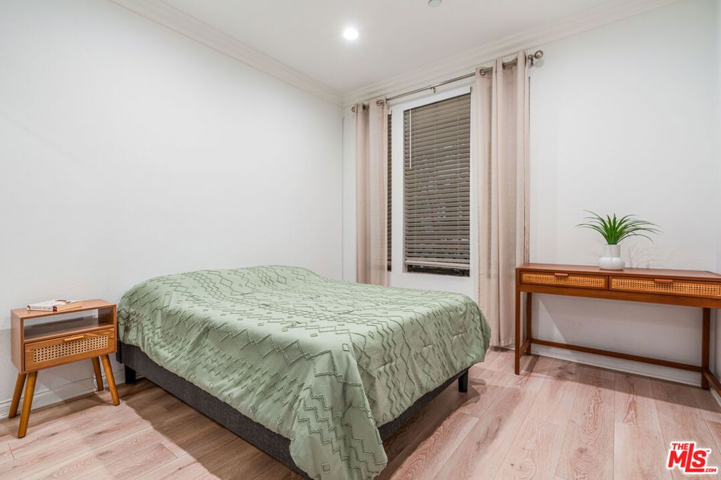 Image 18 of property listing at 5625 Crescent Park 126, Playa Vista, CA 90094