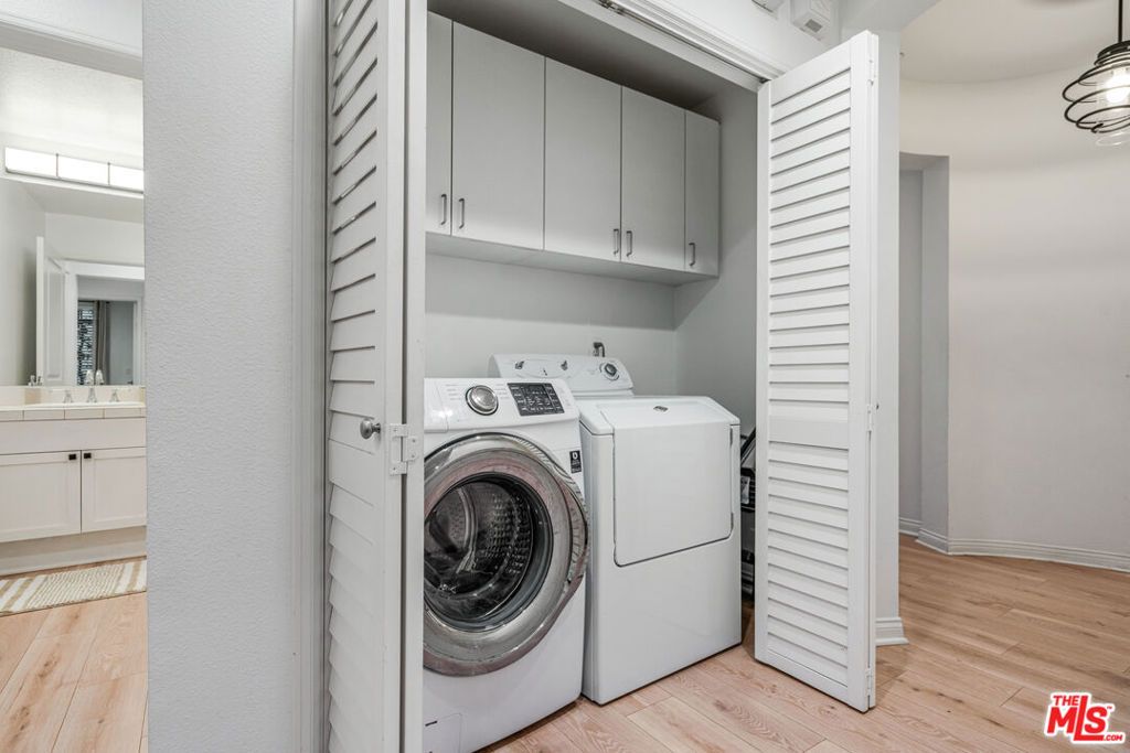 Image 20 of property listing at 5625 Crescent Park 126, Playa Vista, CA 90094