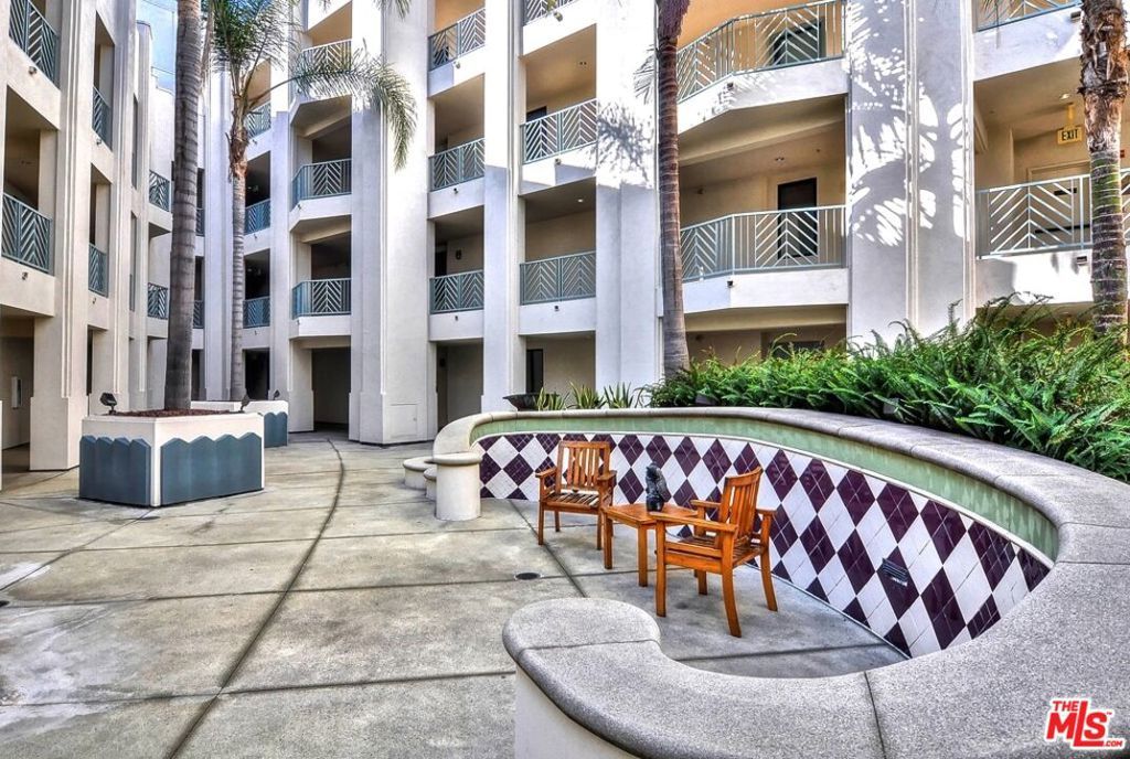 Image 22 of property listing at 5625 Crescent Park 126, Playa Vista, CA 90094