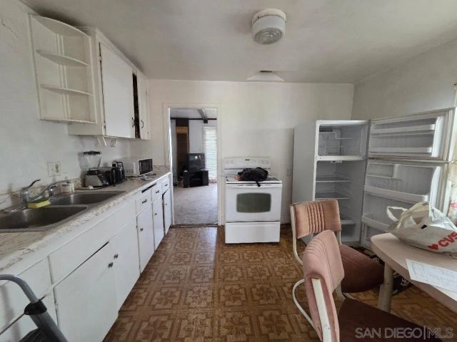 12731 Julian Avenue, Lakeside, CA 92040