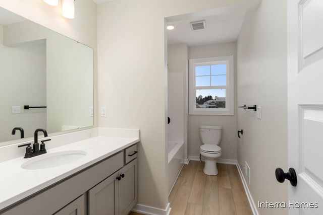 7326 Graymoor Street SE, Caledonia, MI 49316