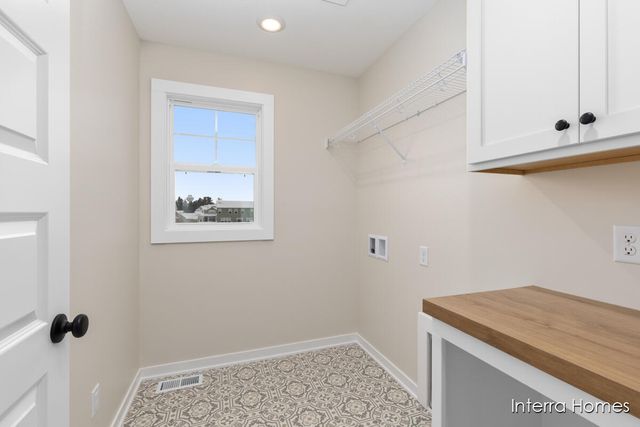 7326 Graymoor Street SE, Caledonia, MI 49316