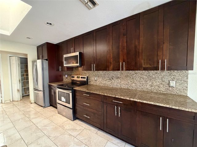 348 HAMPSHIRE AVENUE, Spring Hill, FL 34606