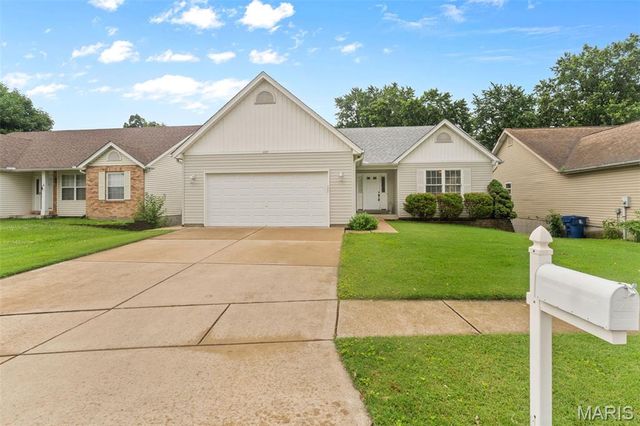 440 Raymond Drive, Florissant, MO 63031