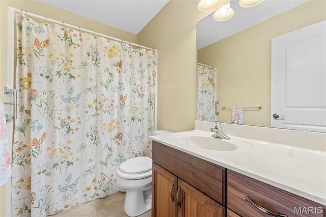 440 Raymond Drive, Florissant, MO 63031
