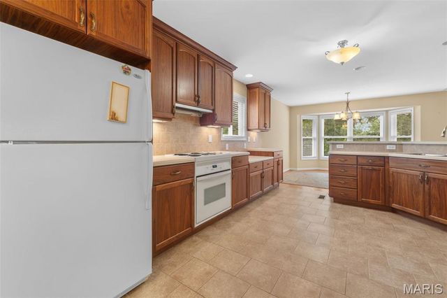 440 Raymond Drive, Florissant, MO 63031