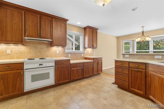 440 Raymond Drive, Florissant, MO 63031