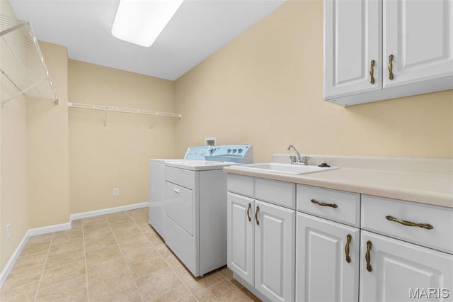 440 Raymond Drive, Florissant, MO 63031