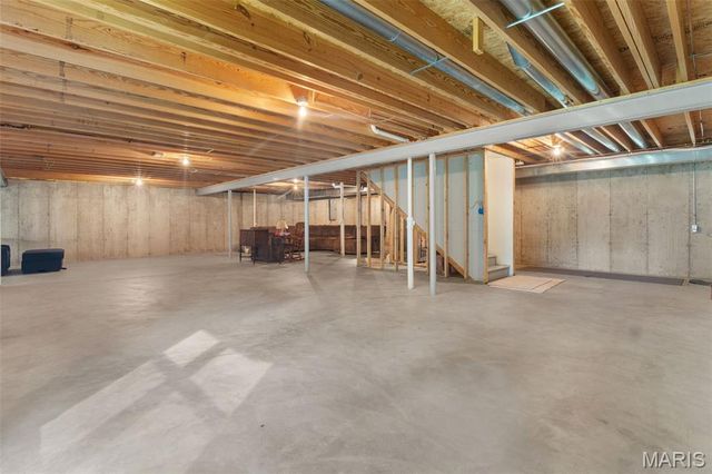 440 Raymond Drive, Florissant, MO 63031