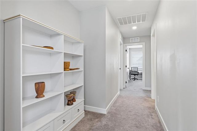 4417 SW Tanzanite Circle, Lee's Summit, MO 64082