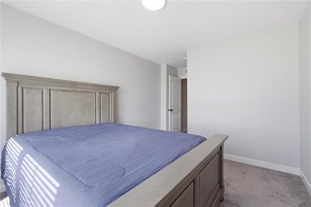 4417 SW Tanzanite Circle, Lee's Summit, MO 64082