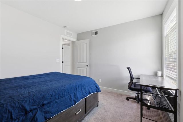 4417 SW Tanzanite Circle, Lee's Summit, MO 64082