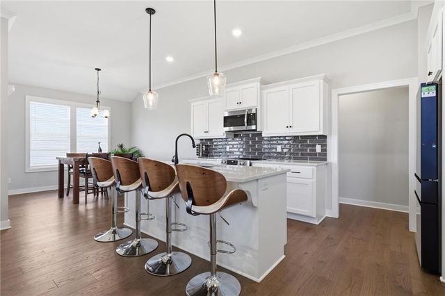 4417 SW Tanzanite Circle, Lee's Summit, MO 64082