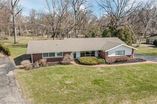 3108 Upton Drive, Troy, MI 48084