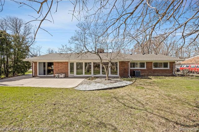 3108 Upton Drive, Troy, MI 48084