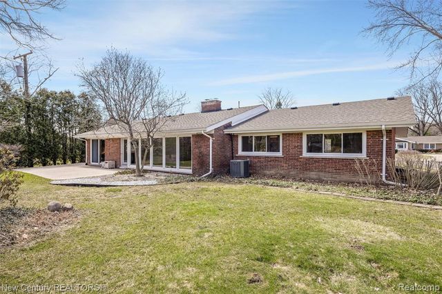 3108 Upton Drive, Troy, MI 48084