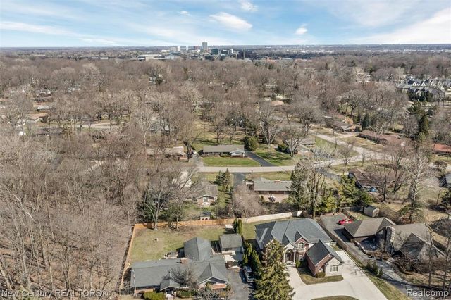 3108 Upton Drive, Troy, MI 48084