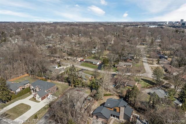 3108 Upton Drive, Troy, MI 48084