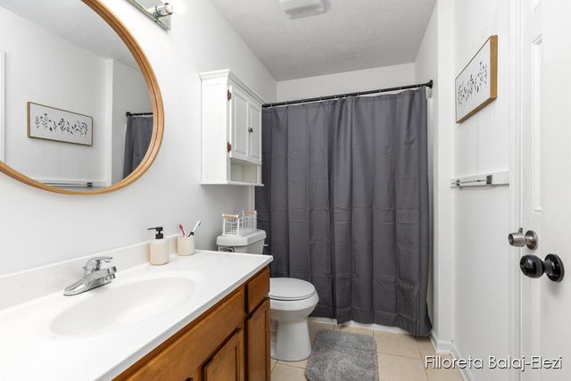 5589 Burlingame Avenue, Wyoming, MI 49509