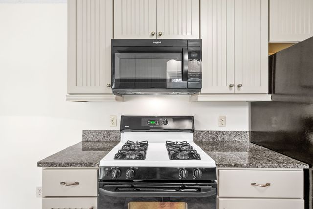 2305 Ermine Dr, Clarksville, TN 37043