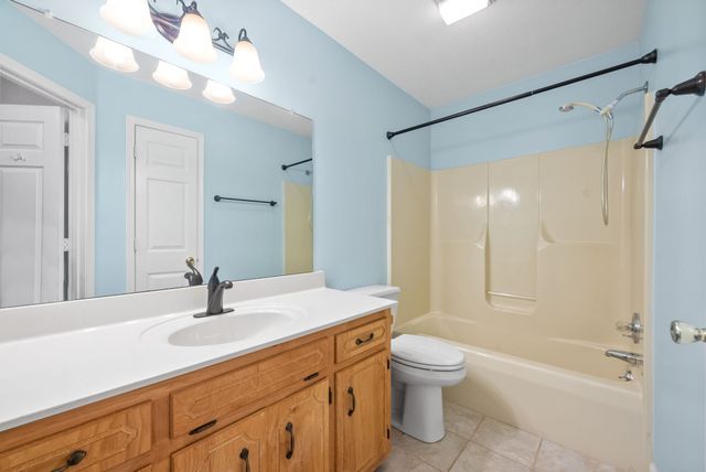 2305 Ermine Dr, Clarksville, TN 37043