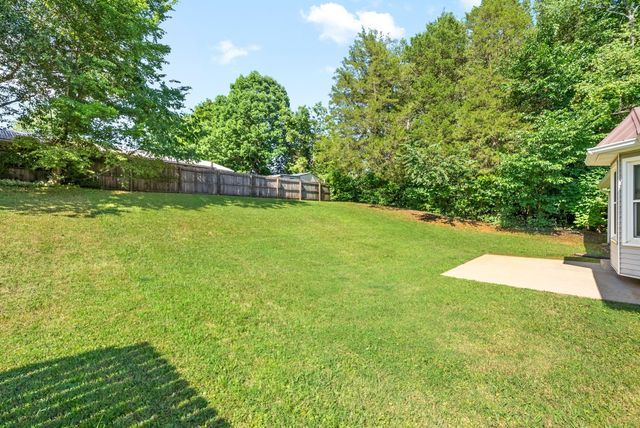 2305 Ermine Dr, Clarksville, TN 37043
