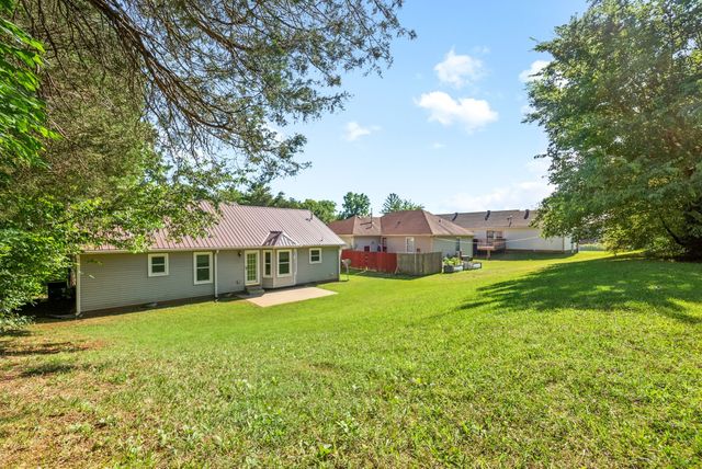 2305 Ermine Dr, Clarksville, TN 37043