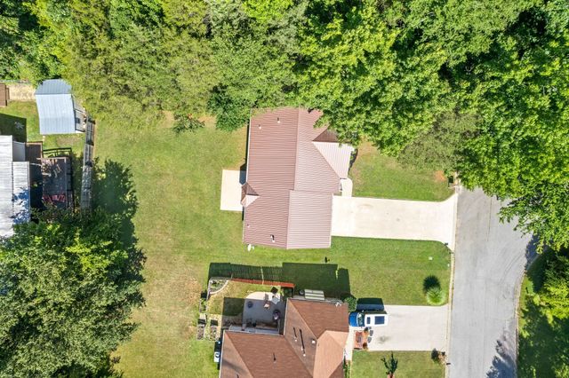 2305 Ermine Dr, Clarksville, TN 37043