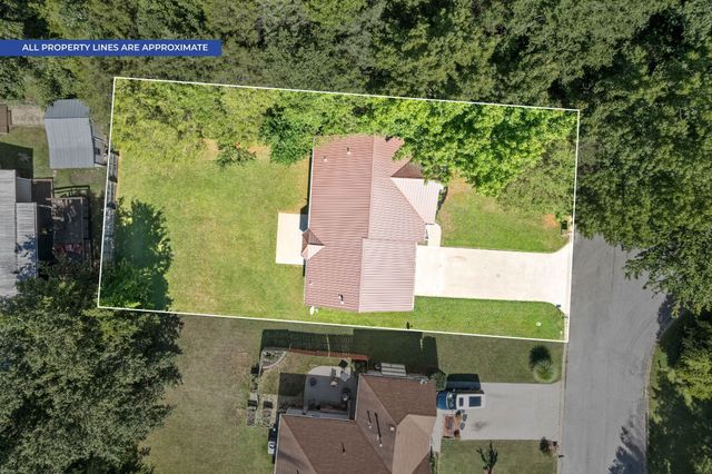 2305 Ermine Dr, Clarksville, TN 37043