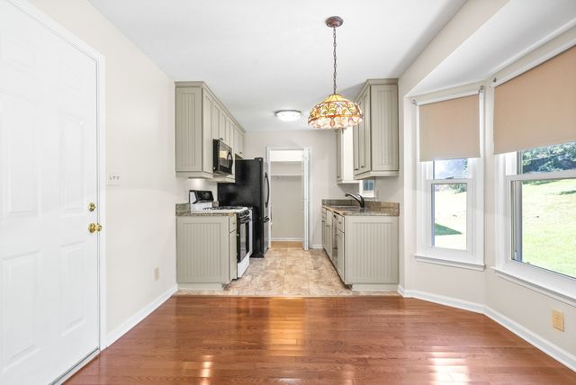 2305 Ermine Dr, Clarksville, TN 37043