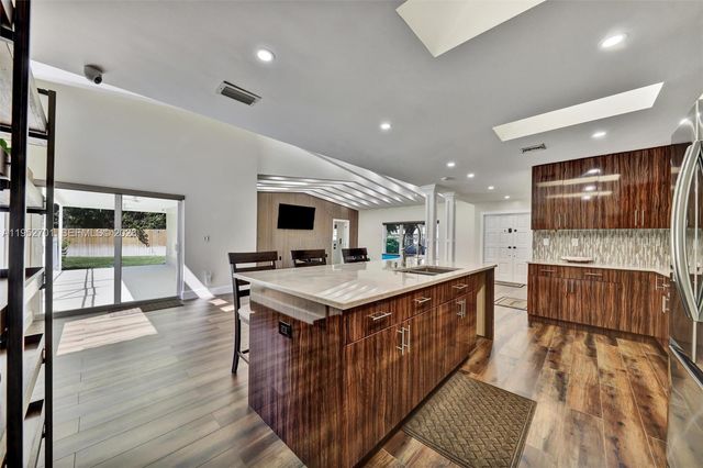 3560 NW 99th Ave, Coral Springs, FL 33065