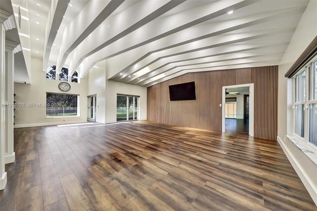 3560 NW 99th Ave, Coral Springs, FL 33065