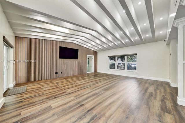 3560 NW 99th Ave, Coral Springs, FL 33065