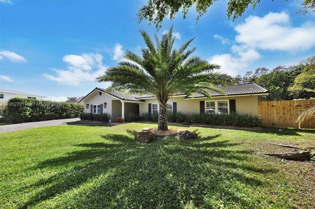 3560 NW 99th Ave, Coral Springs, FL 33065