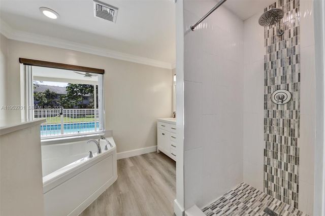 3560 NW 99th Ave, Coral Springs, FL 33065