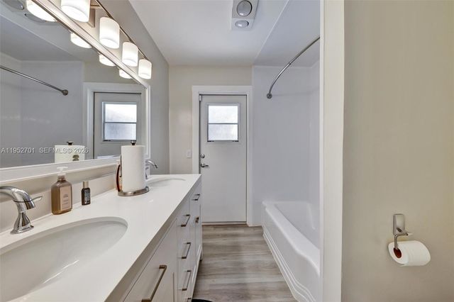 3560 NW 99th Ave, Coral Springs, FL 33065