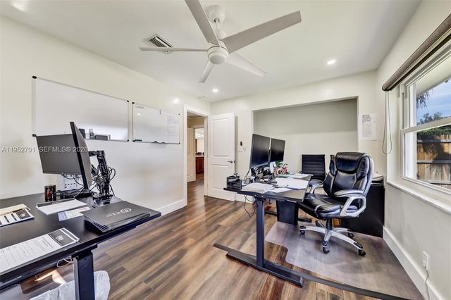 3560 NW 99th Ave, Coral Springs, FL 33065